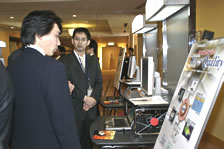 展示・デモンストレーションの様子